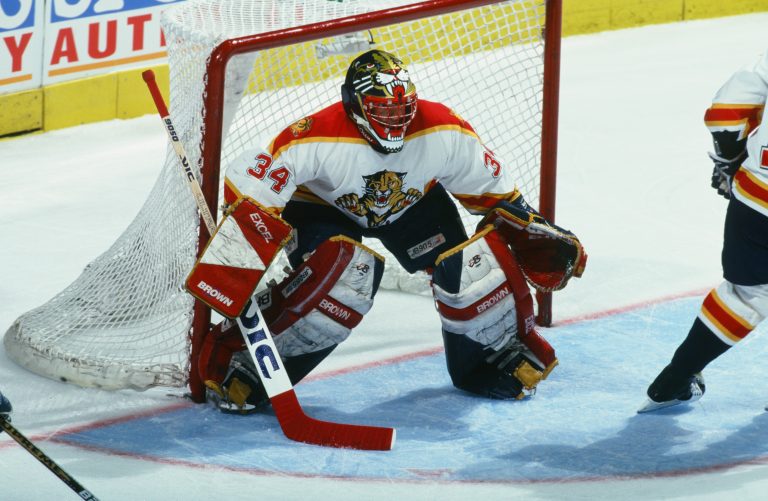 BREAST CANCER AWARENESS PUCK, 2001 - Florida Panthers Virtual Vault